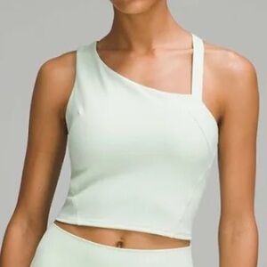 Kohlrabi green Lululemon tank top (Everlux tennis tank)